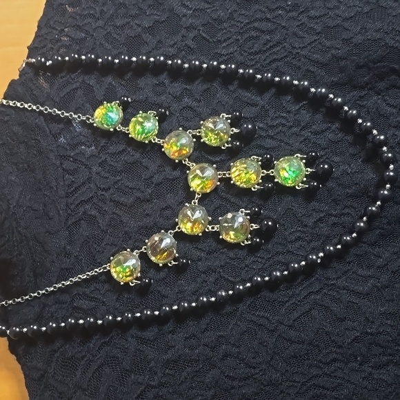 1 Multicolored Circle w/ Blk Beads & 1 Black Beaded W/ Gold Tone Necklaces - Picture 11 of 11